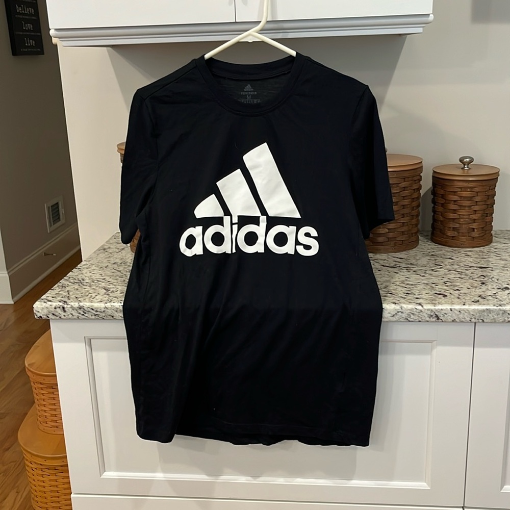 Adidas T-shirt